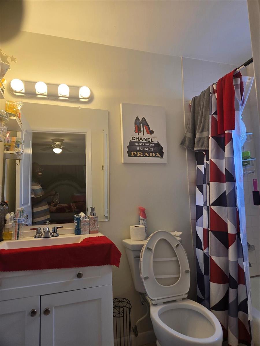   / 0 2410 sq. ft. $ 2026-06-21 0 foto