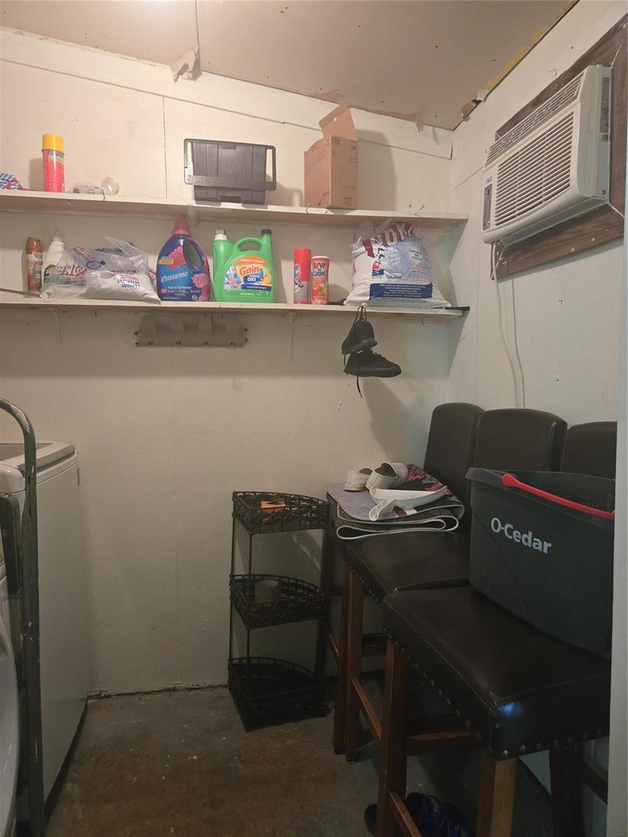   / 0 2410 sq. ft. $ 2026-06-21 0 foto