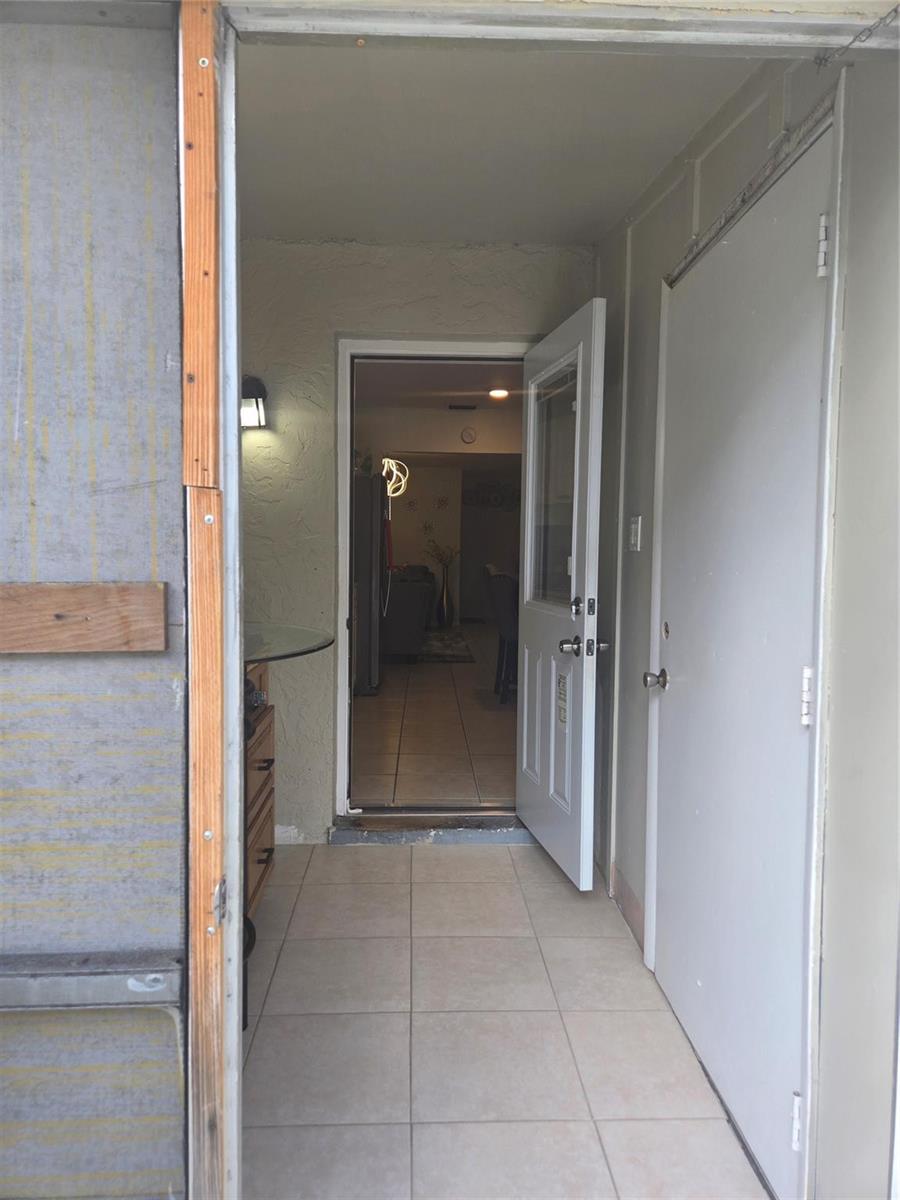   / 0 2410 sq. ft. $ 2026-06-21 0 foto