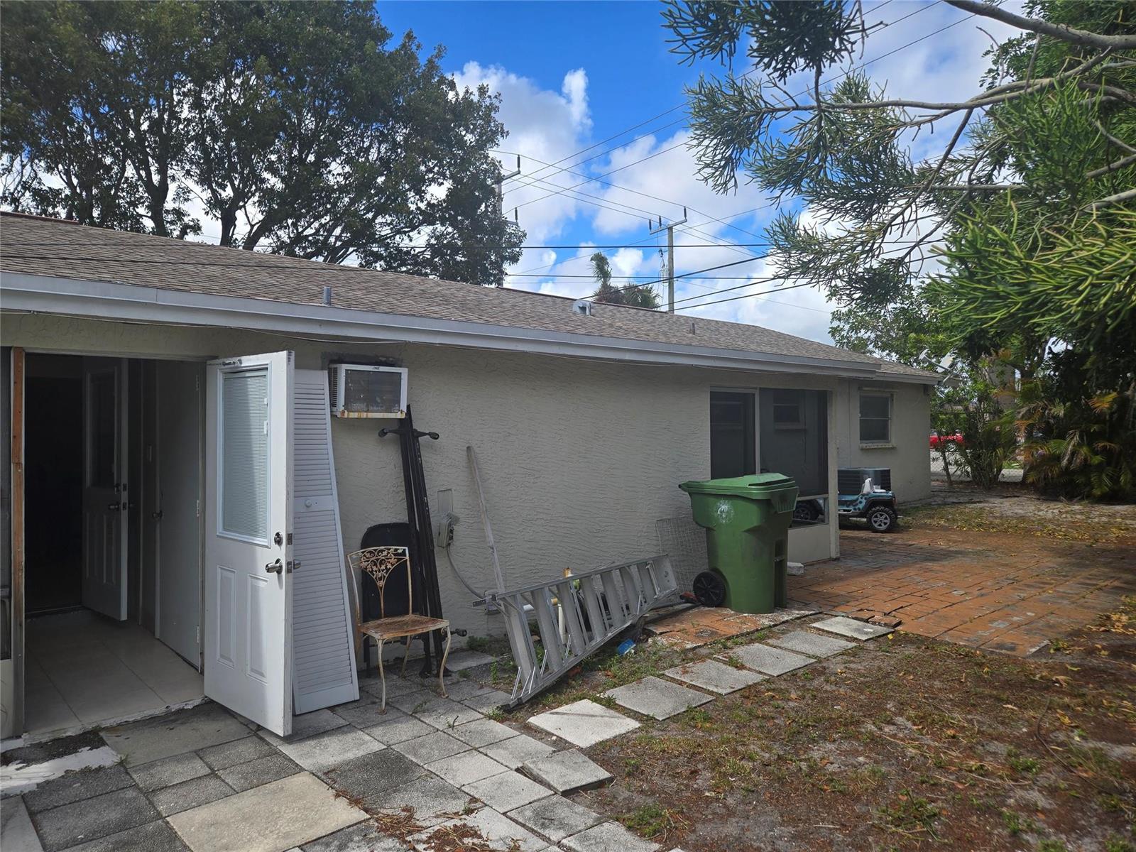   / 0 2410 sq. ft. $ 2026-06-21 0 foto