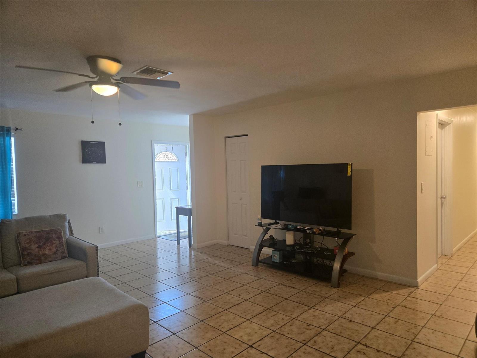   / 0 2410 sq. ft. $ 2026-06-21 0 foto