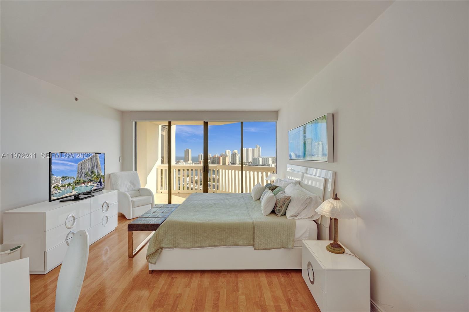 2802 2 / 3 1890 sq. ft. $ 2026-03-06 0 foto