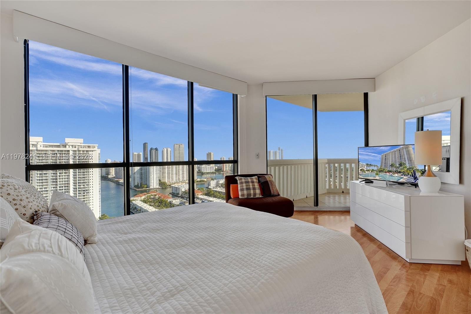 2802 2 / 3 1890 sq. ft. $ 2026-03-06 0 foto