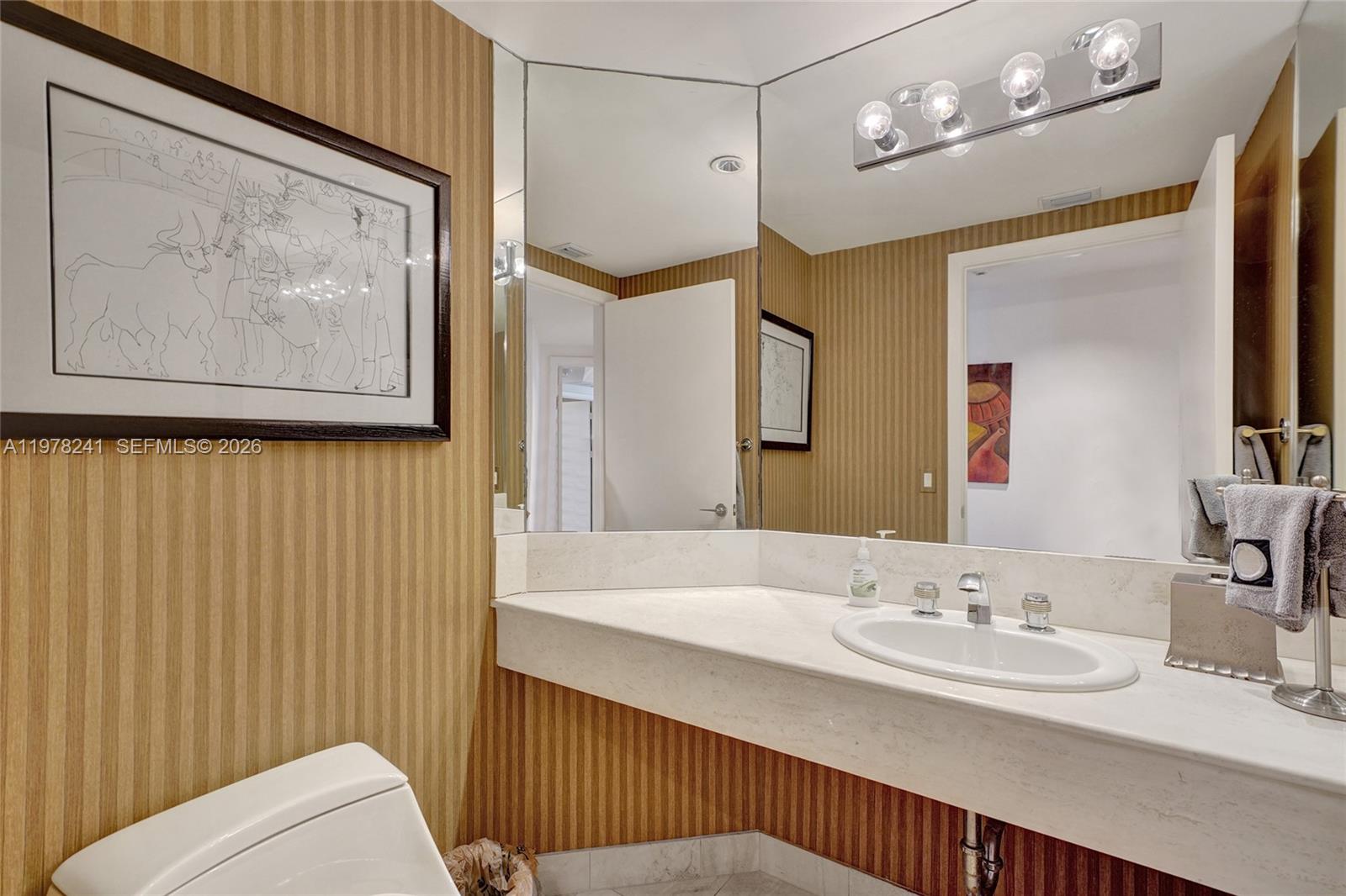 2802 2 / 3 1890 sq. ft. $ 2026-03-06 0 foto