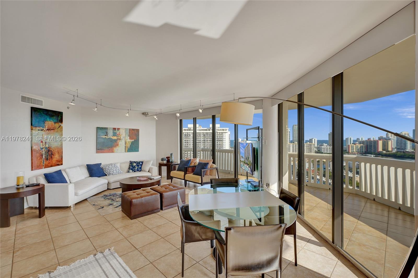 2802 2 / 3 1890 sq. ft. $ 2026-03-06 0 foto