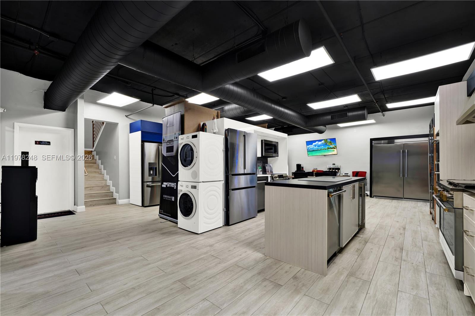 23  /   sq. ft. $ 2026-03-06 0 Photo