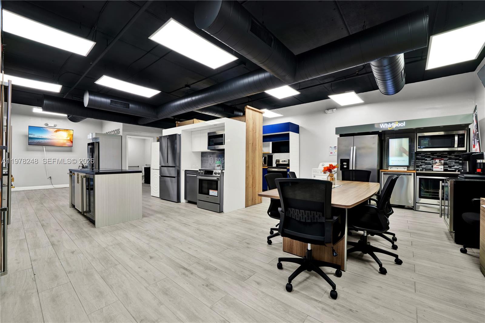 23  /   sq. ft. $ 2026-03-06 0 Photo