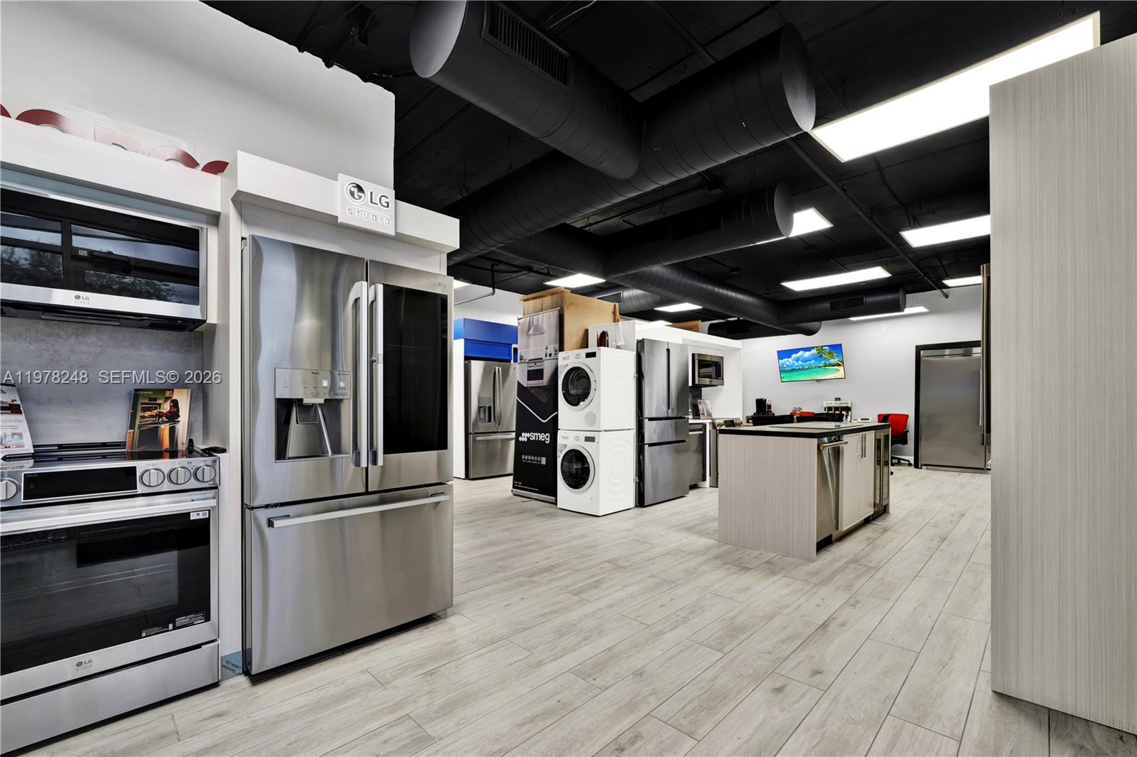 23  /   sq. ft. $ 2026-03-06 0 Photo