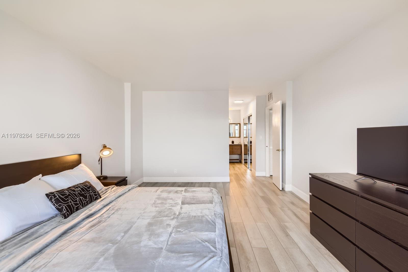 Photo of 3800 Ocean Dr  #1818, Hollywood, Florida, 33019 - 