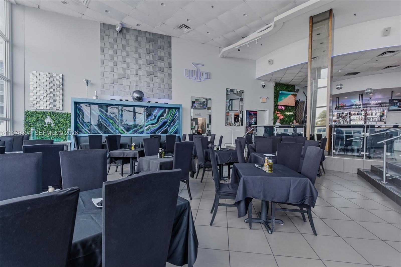 L6 & CU2A  /   sq. ft. $ 2026-03-06 0 foto