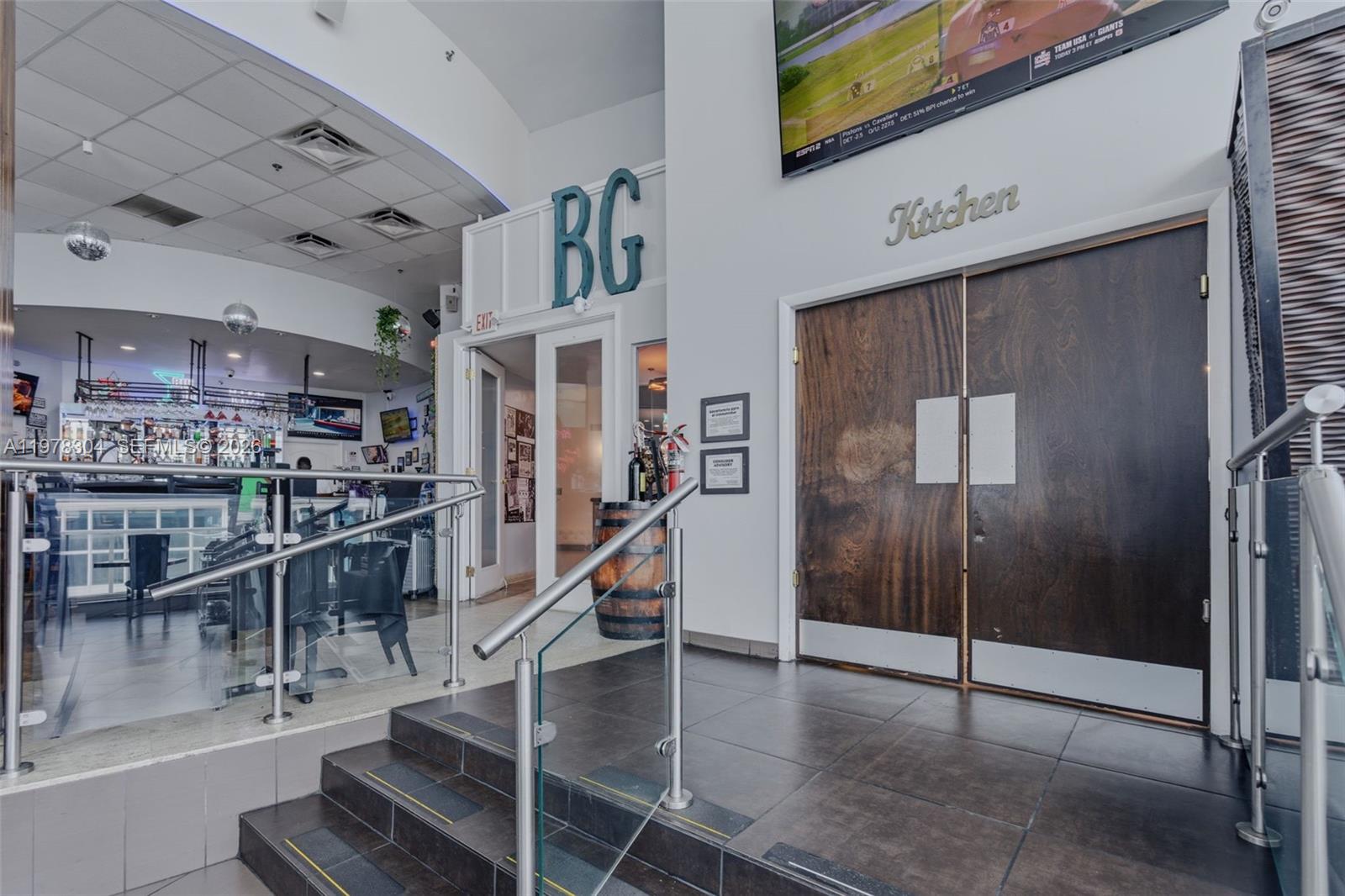 L6 & CU2A  /   sq. ft. $ 2026-03-06 0 foto