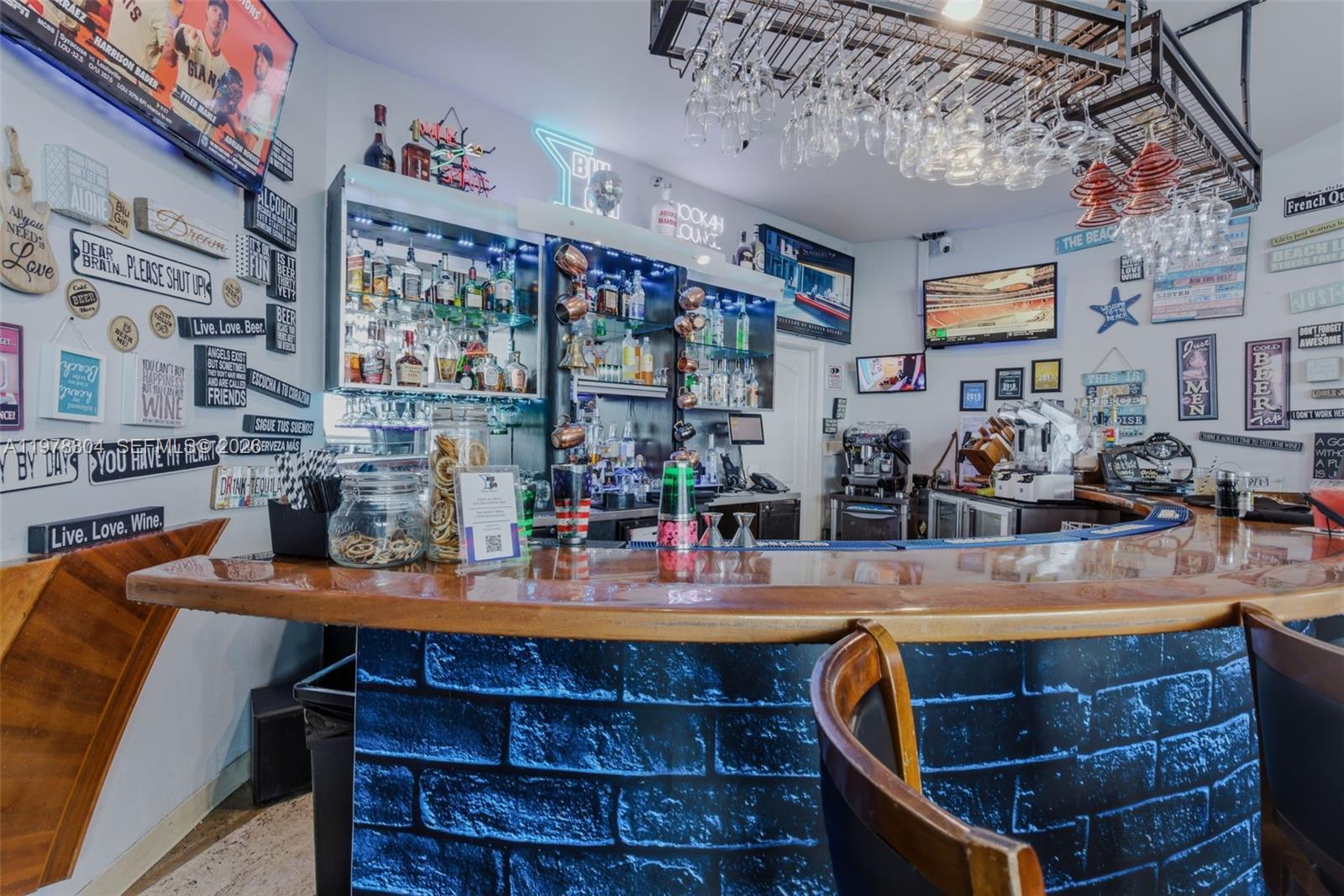 L6 & CU2A  /   sq. ft. $ 2026-03-06 0 foto