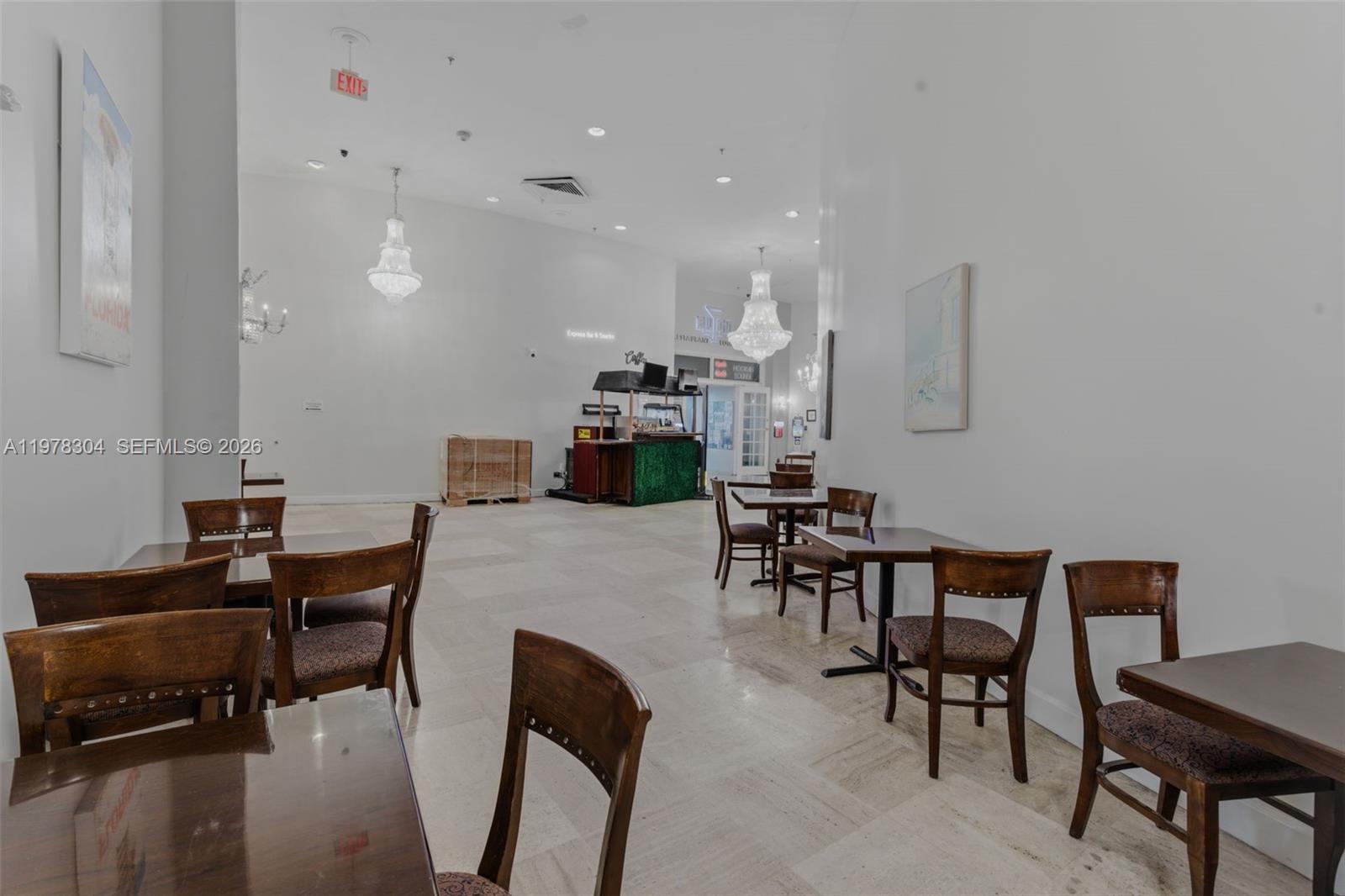 L6 & CU2A  /   sq. ft. $ 2026-03-06 0 foto