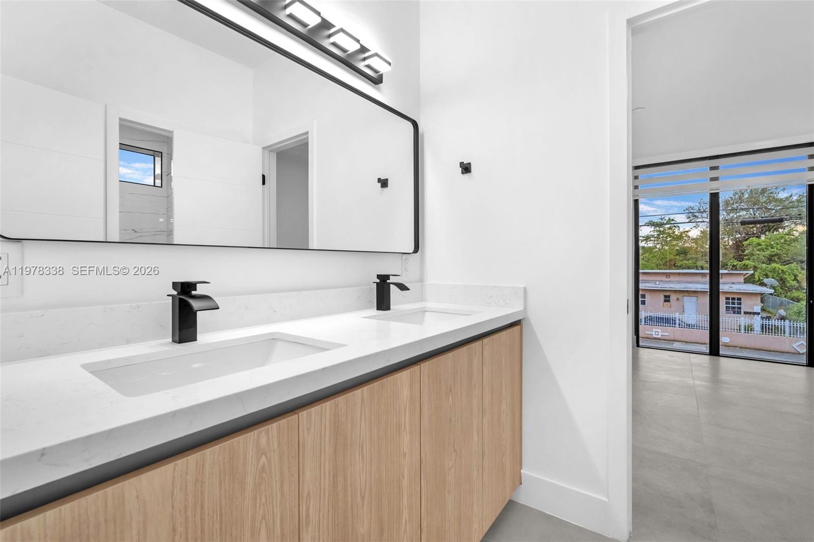   /  0 sq. ft. $ 2026-03-06 0 foto