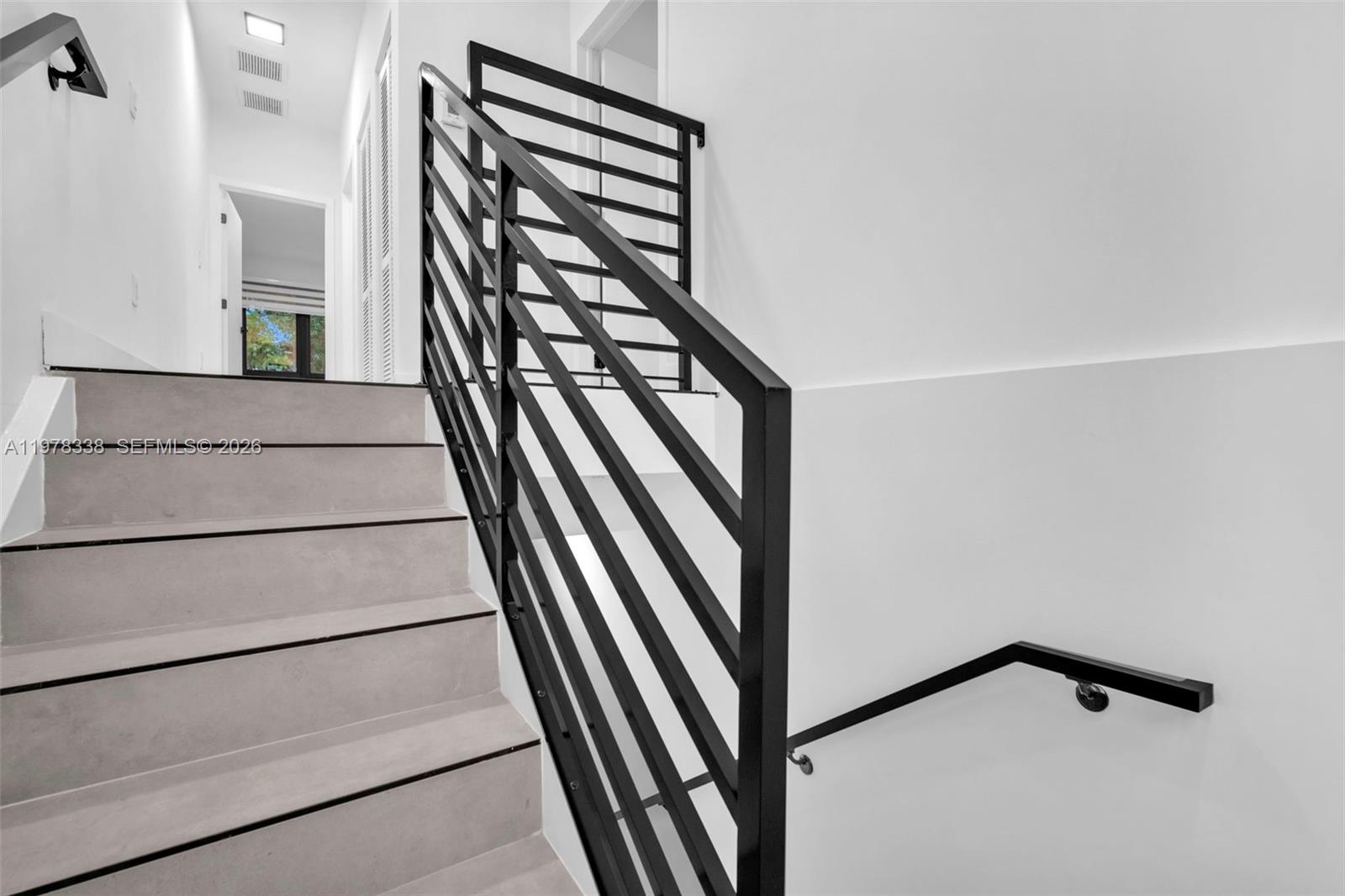   /  0 sq. ft. $ 2026-03-06 0 foto