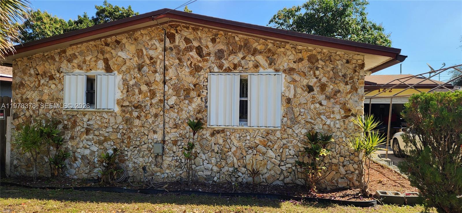 142 3 / 1 1288 кв.футов $ 2026-03-06 0 Фото