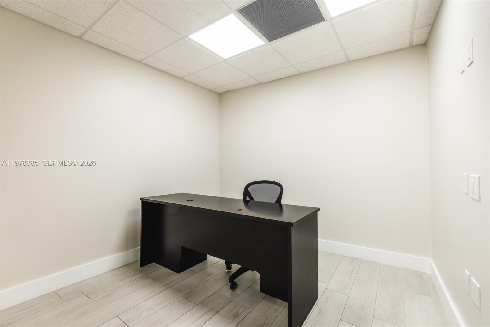 Ver detalles / sq. ft. $ 2026-03-06 0 foto