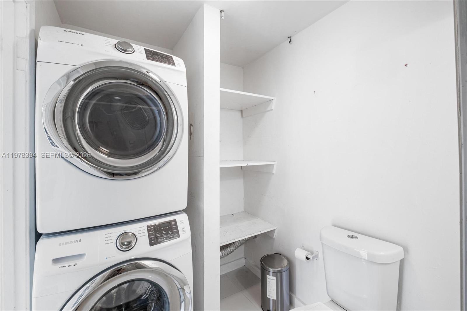   /  3212 кв.футов $ 2026-03-06 0 Фото