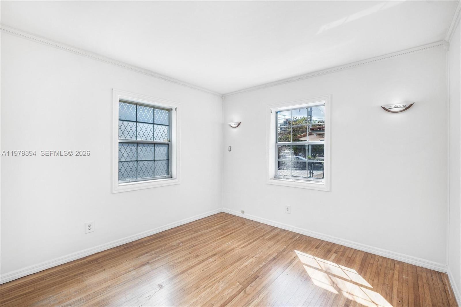   /  3212 кв.футов $ 2026-03-06 0 Фото