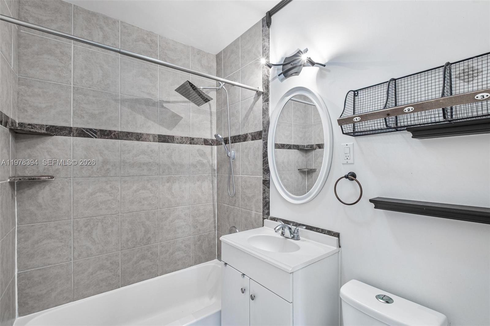   /  3212 кв.футов $ 2026-03-06 0 Фото