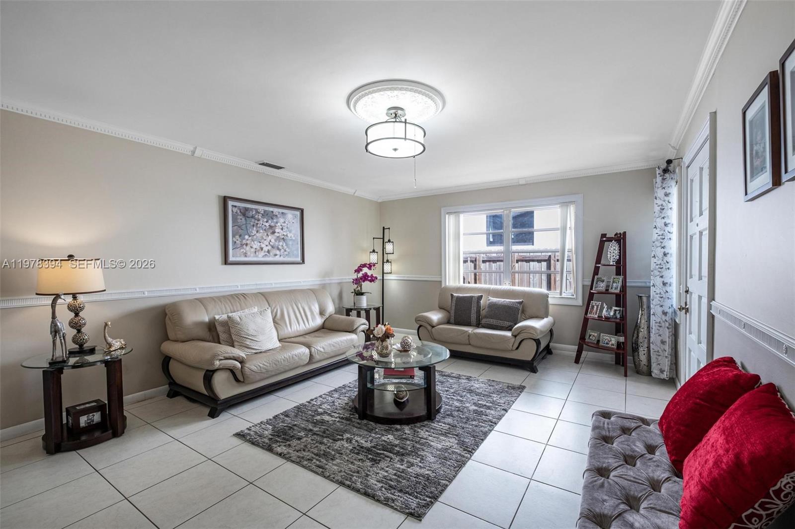   /  3212 кв.футов $ 2026-03-06 0 Фото