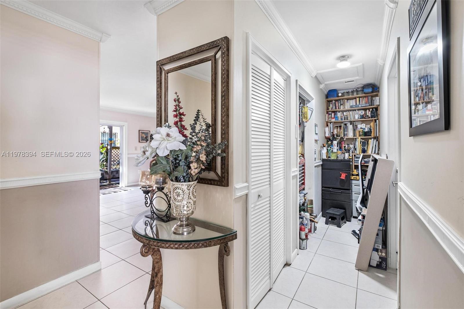   /  3212 кв.футов $ 2026-03-06 0 Фото