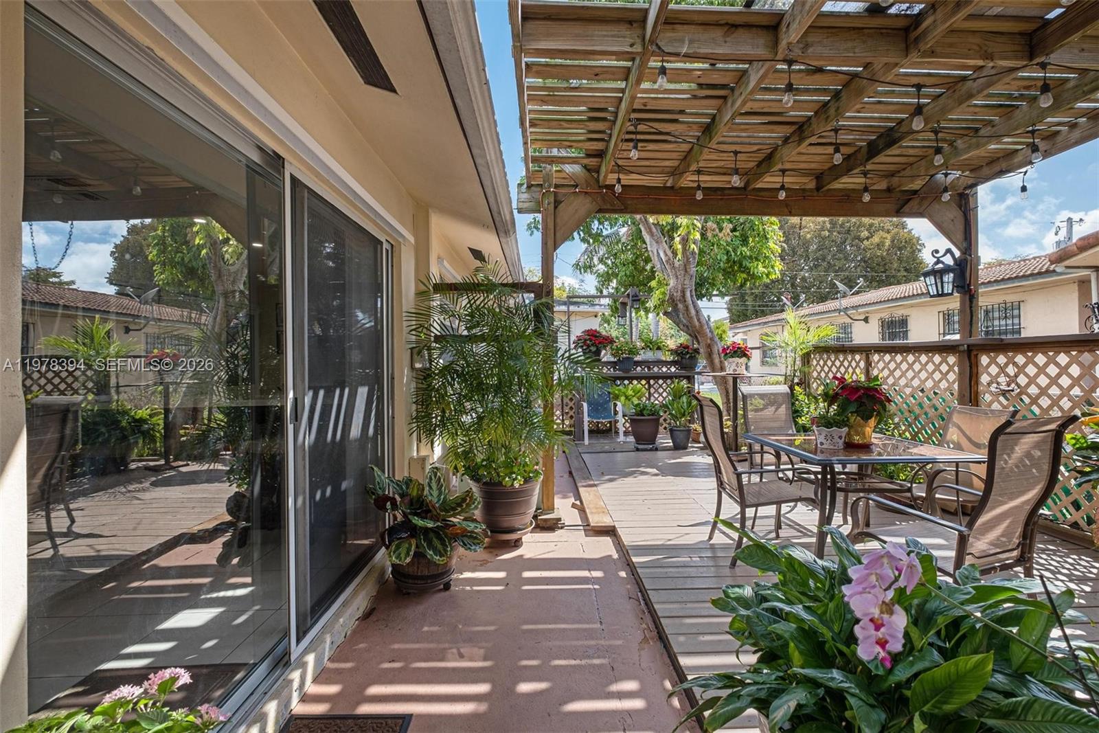   /  3212 кв.футов $ 2026-03-06 0 Фото