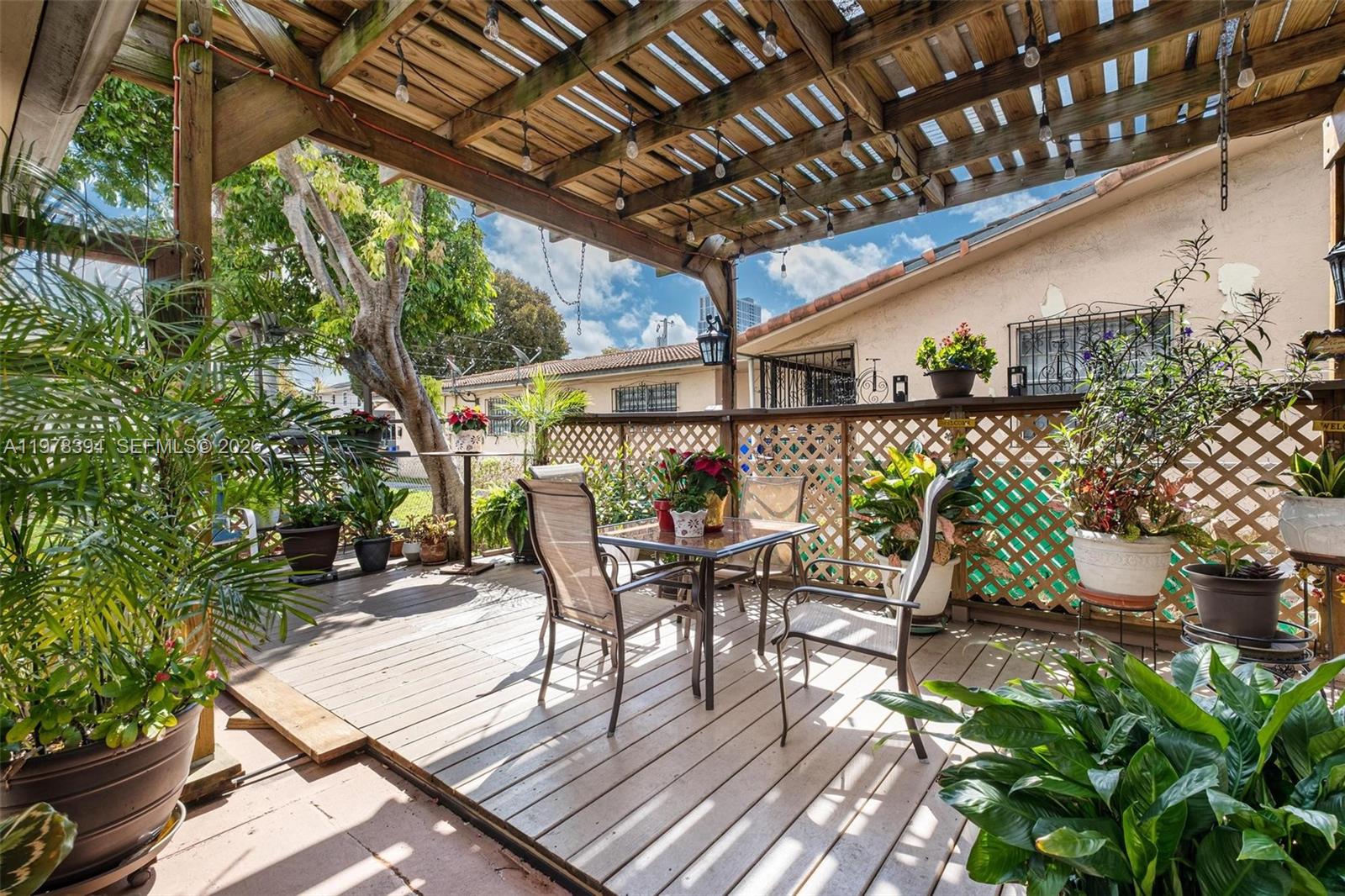   /  3212 кв.футов $ 2026-03-06 0 Фото