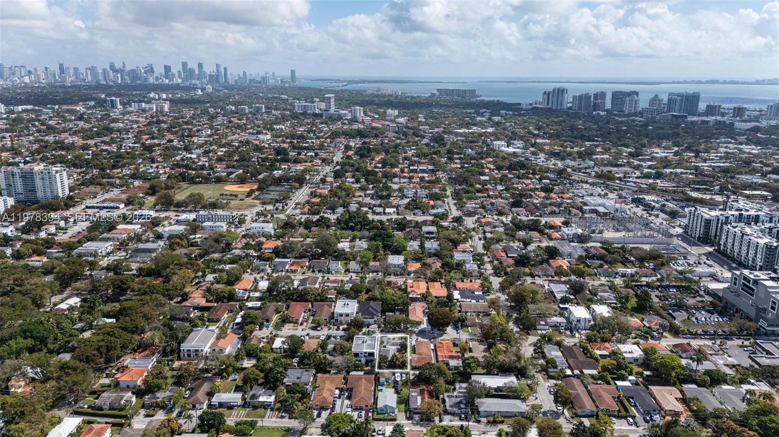   /  3212 кв.футов $ 2026-03-06 0 Фото