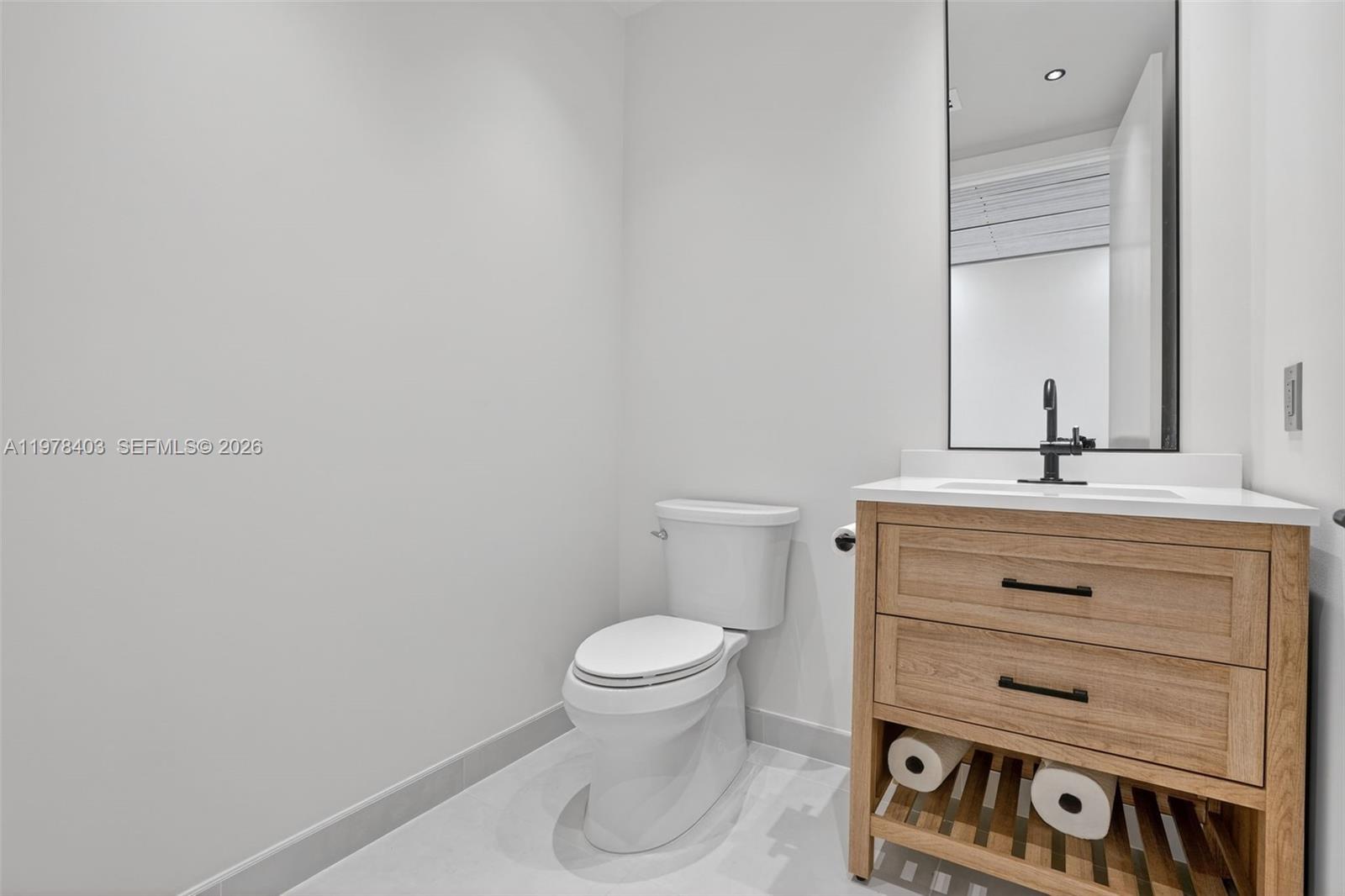 4A  /   кв.футов $ 2026-03-06 0 Фото