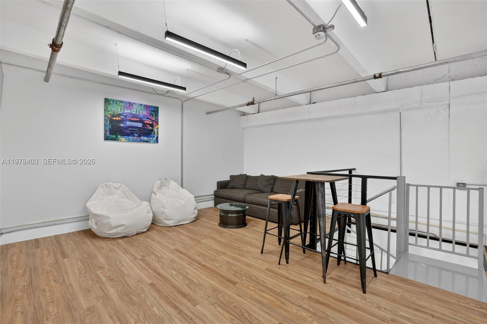 4A  /   кв.футов $ 2026-03-06 0 Фото