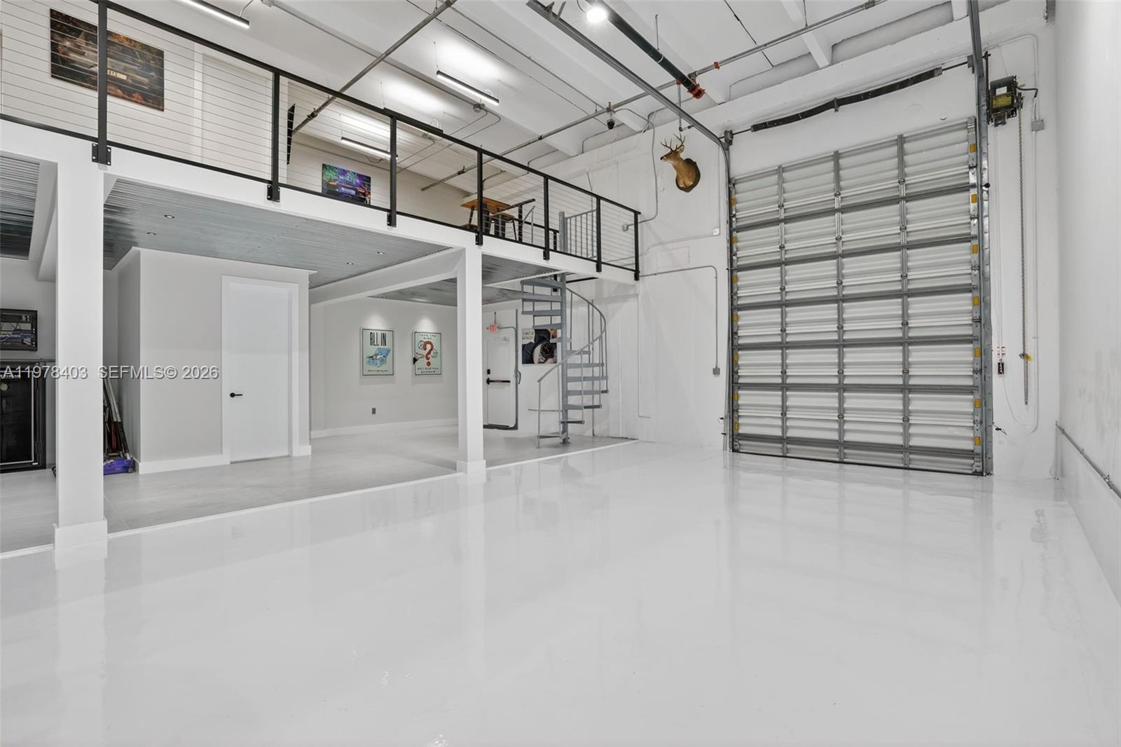 4A  /   кв.футов $ 2026-03-06 0 Фото