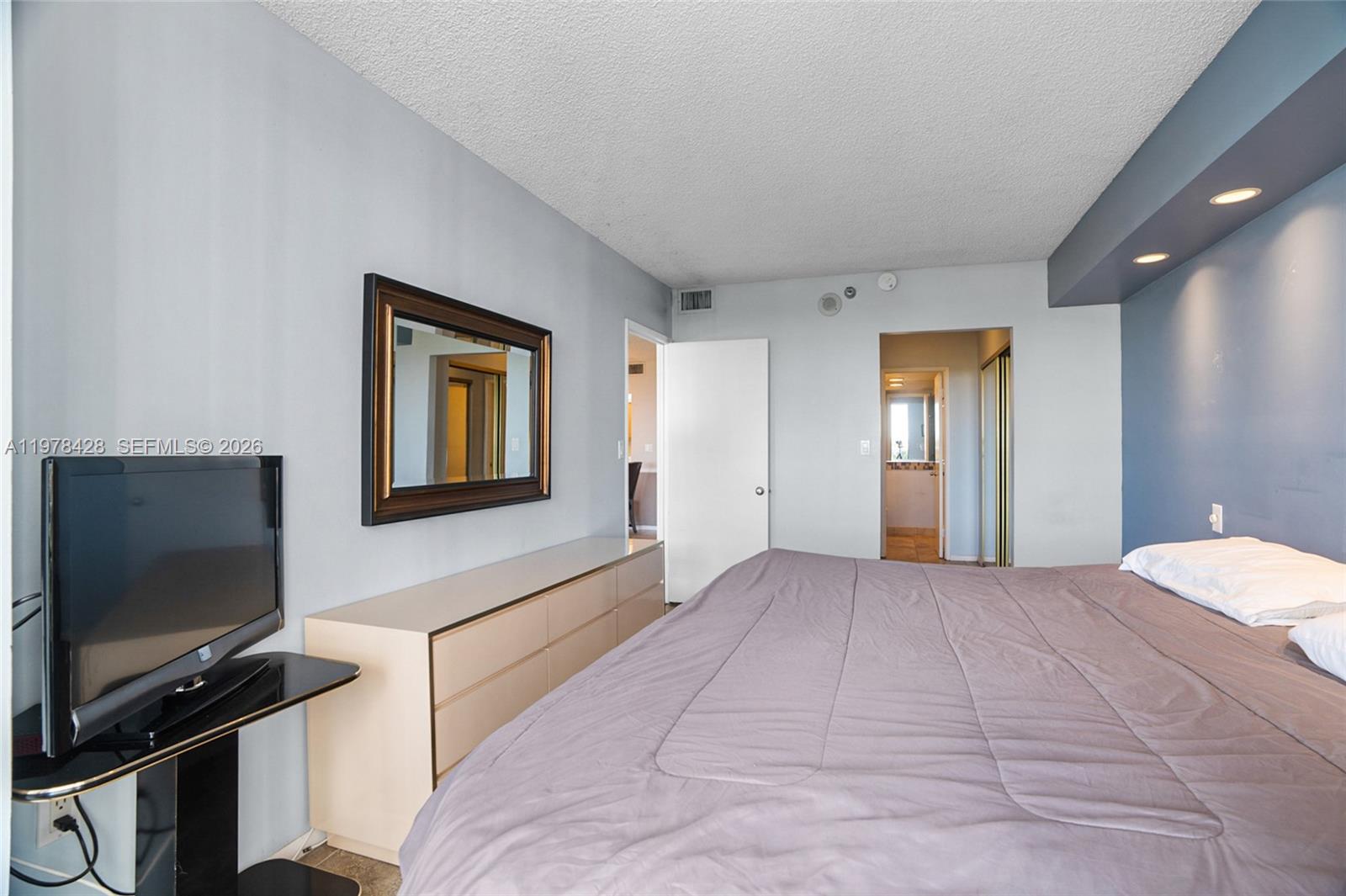 Photo of 20515 Country Club Dr  #849, Aventura, Florida, 33180 - 