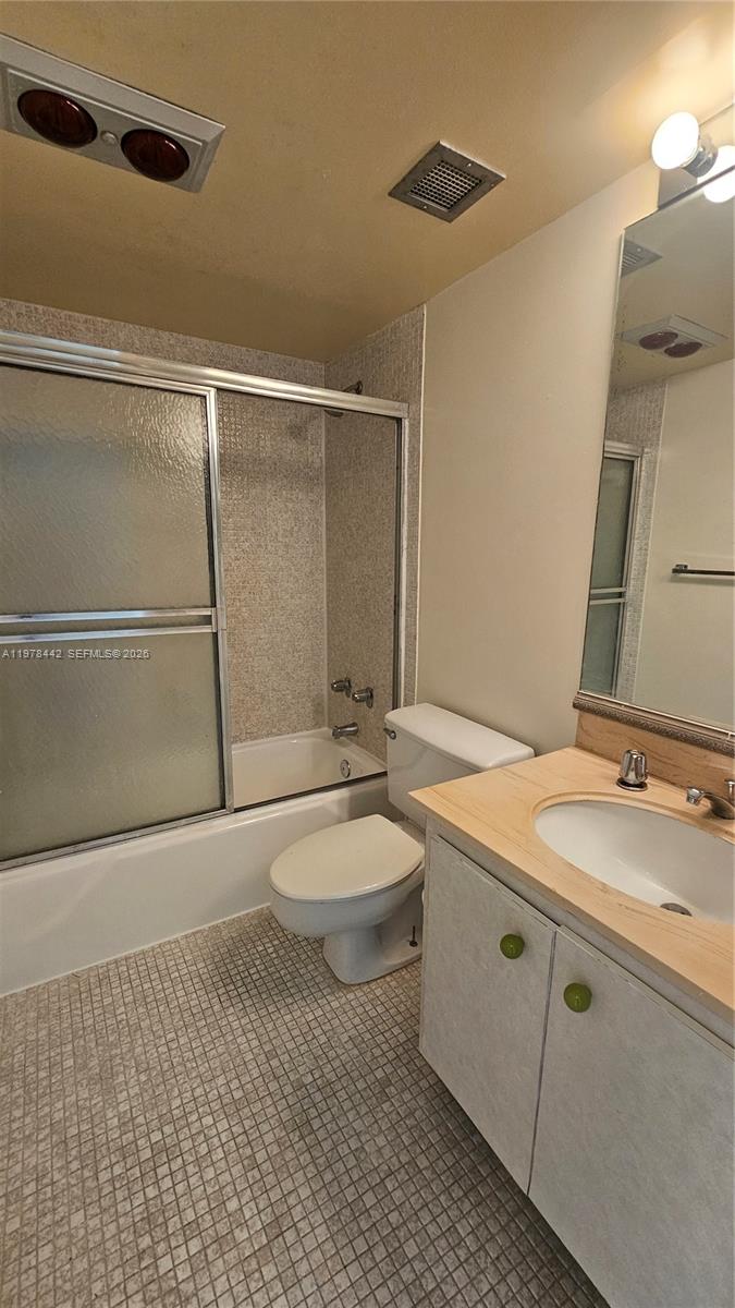 14L 1 / 2 870 sq. ft. $ 2026-03-07 0 Photo