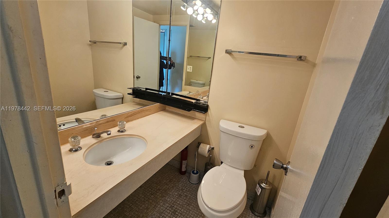 14L 1 / 2 870 sq. ft. $ 2026-03-07 0 Photo