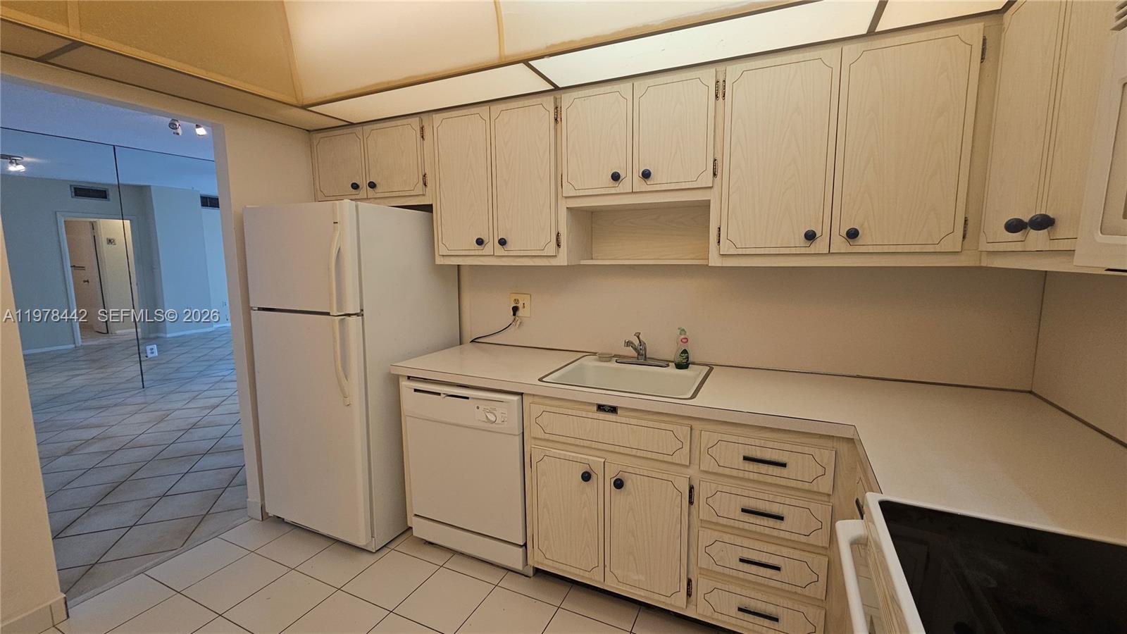 14L 1 / 2 870 sq. ft. $ 2026-03-07 0 Photo