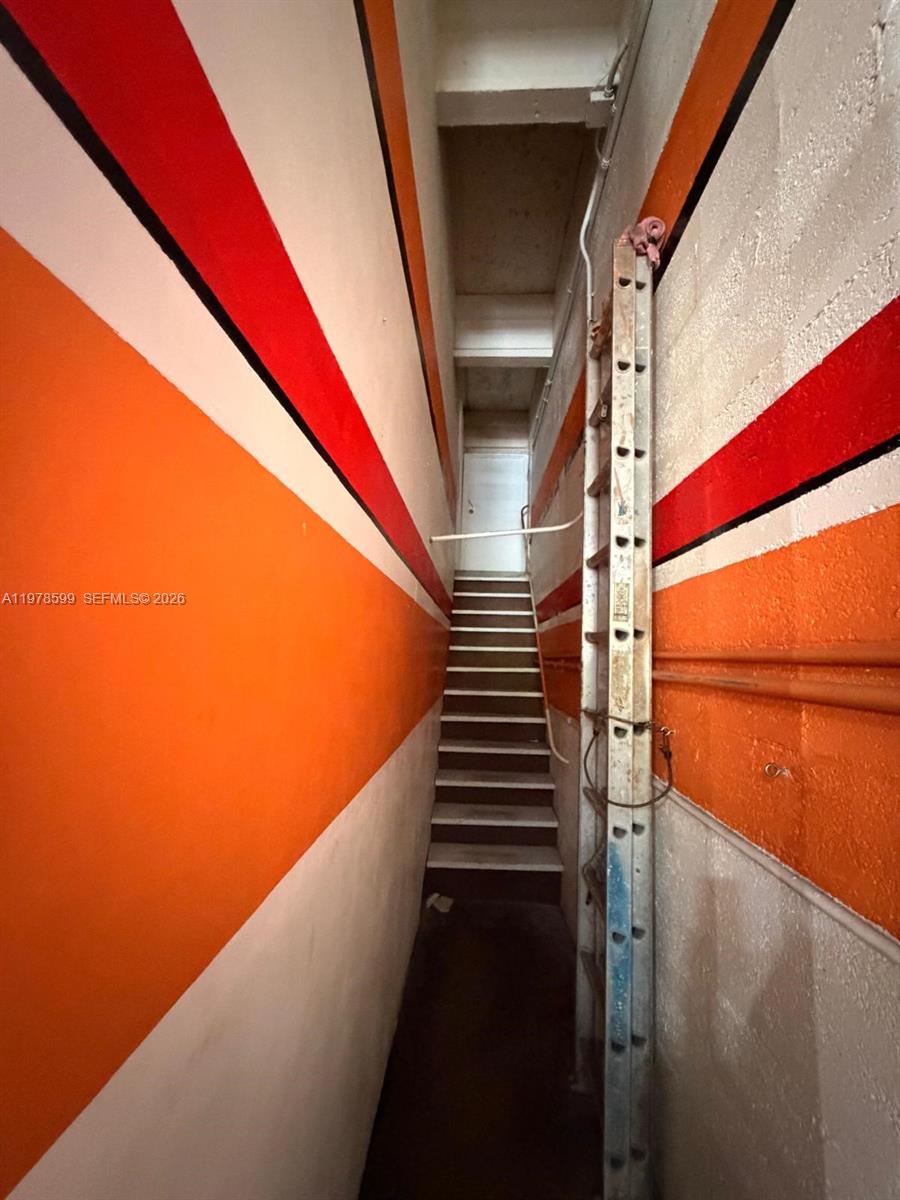   /   кв.футов $ 2026-03-07 0 Фото