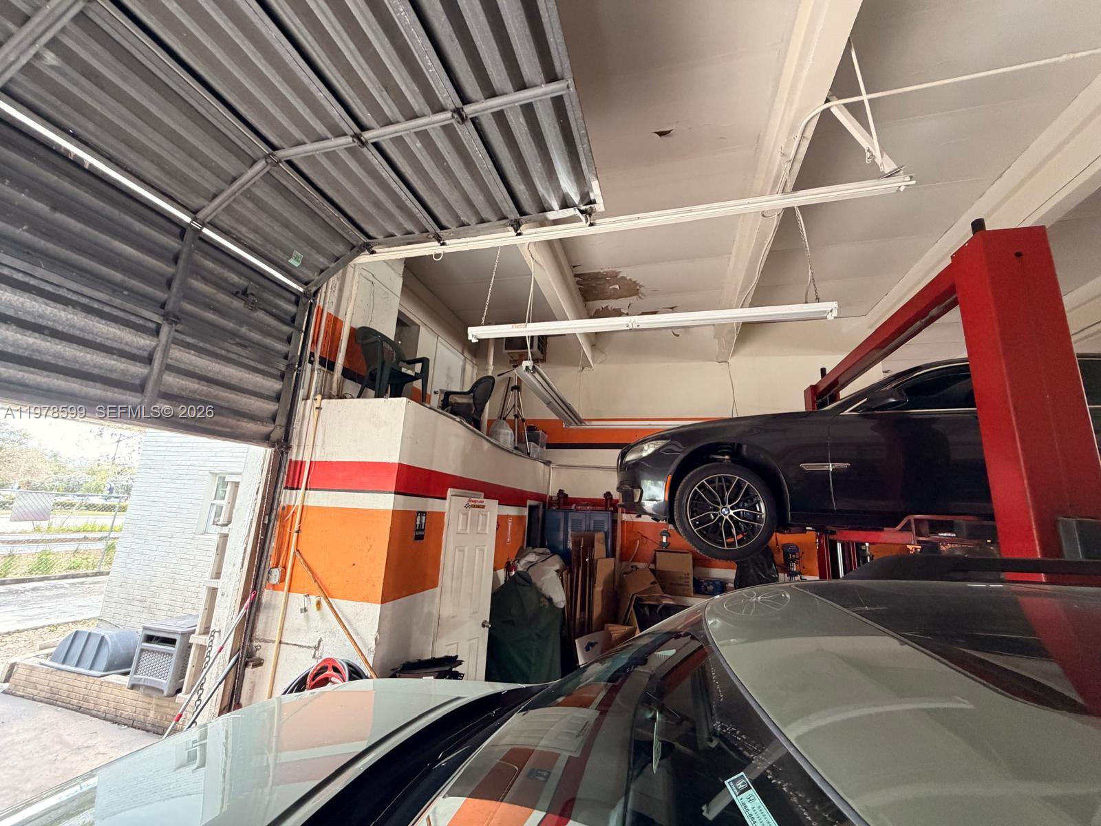   /   кв.футов $ 2026-03-07 0 Фото