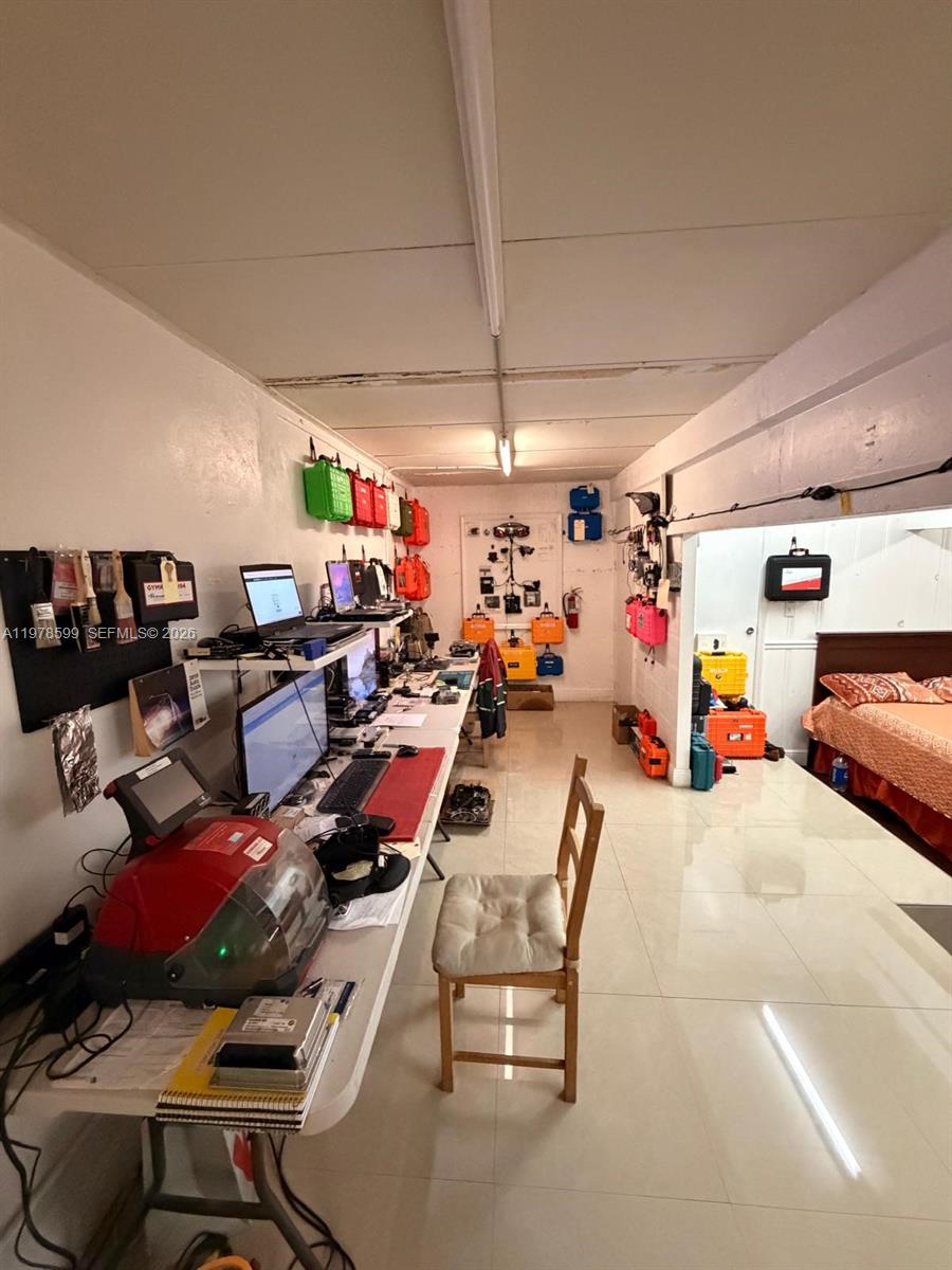   /   кв.футов $ 2026-03-07 0 Фото