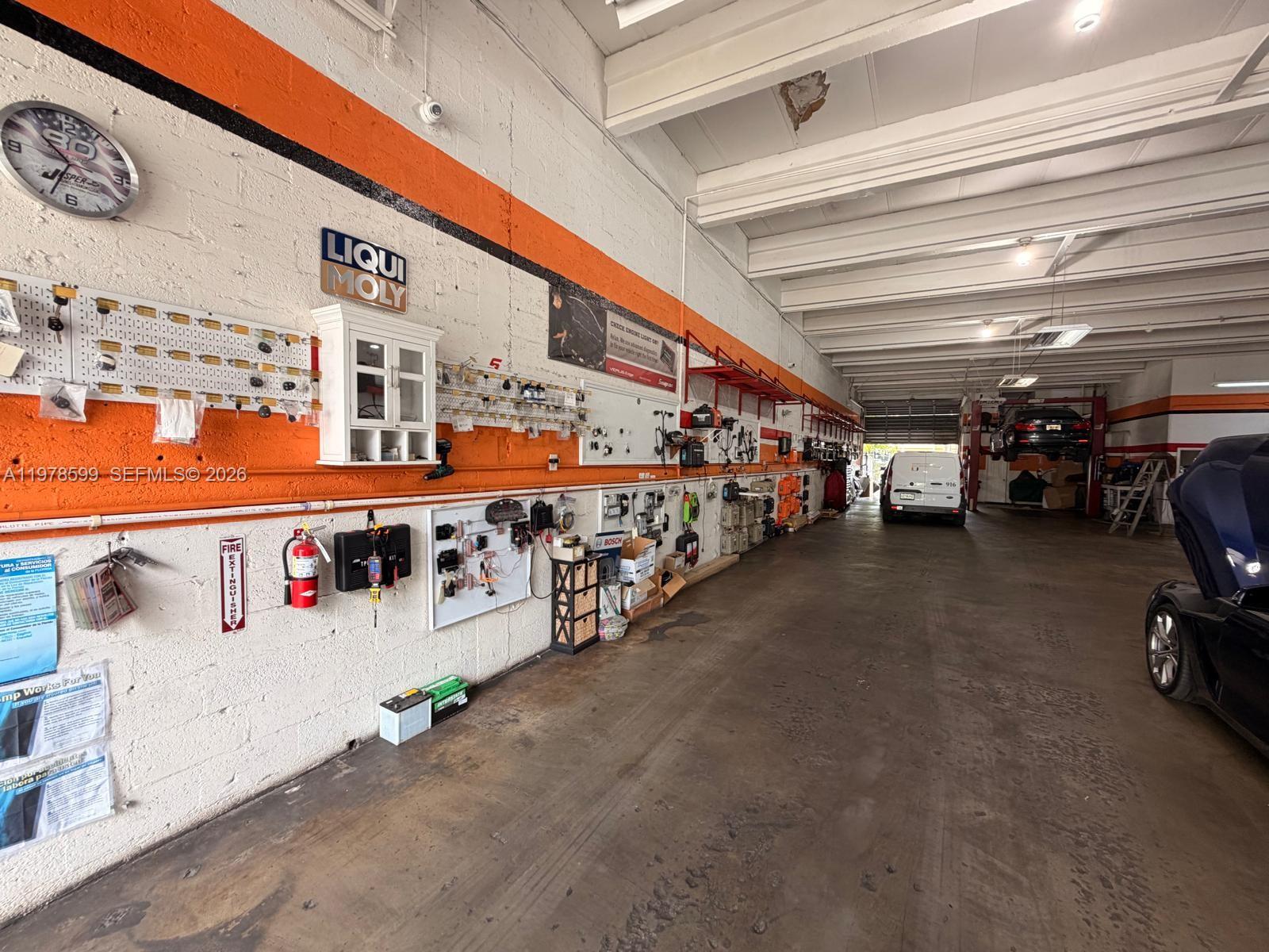   /   кв.футов $ 2026-03-07 0 Фото