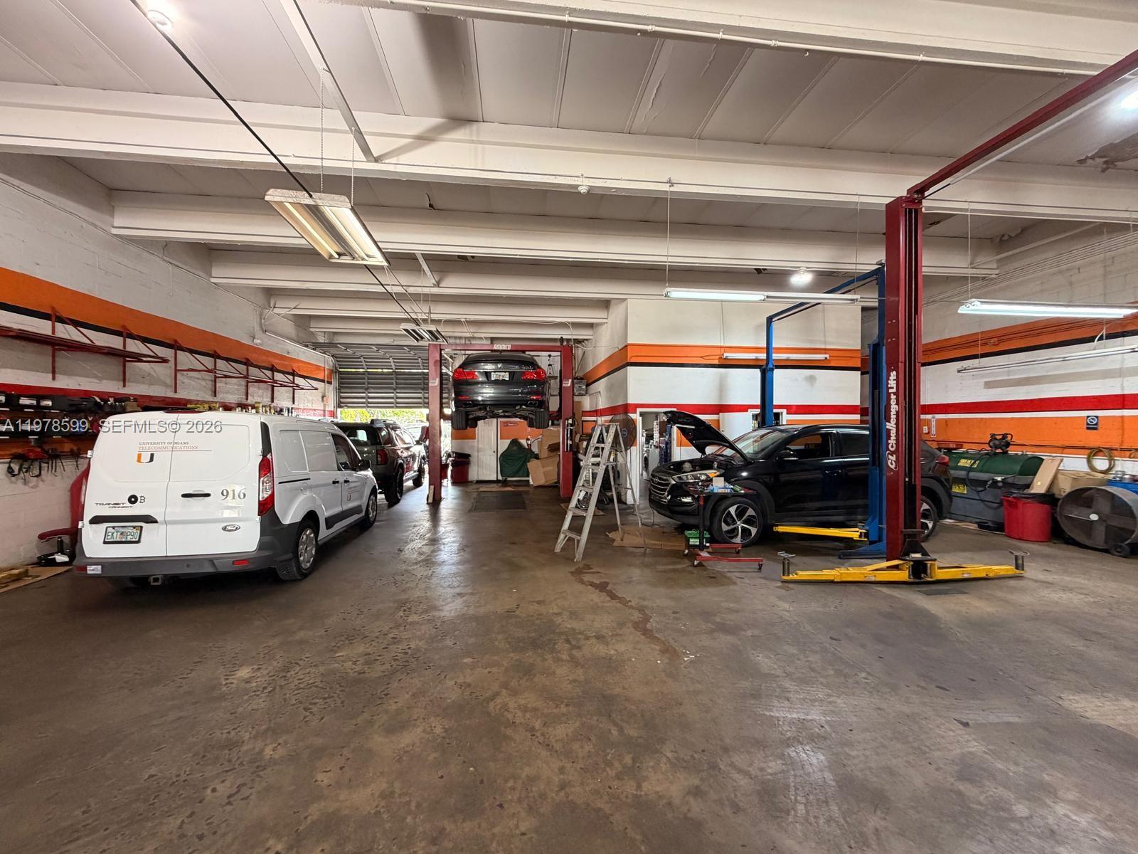   /   кв.футов $ 2026-03-07 0 Фото