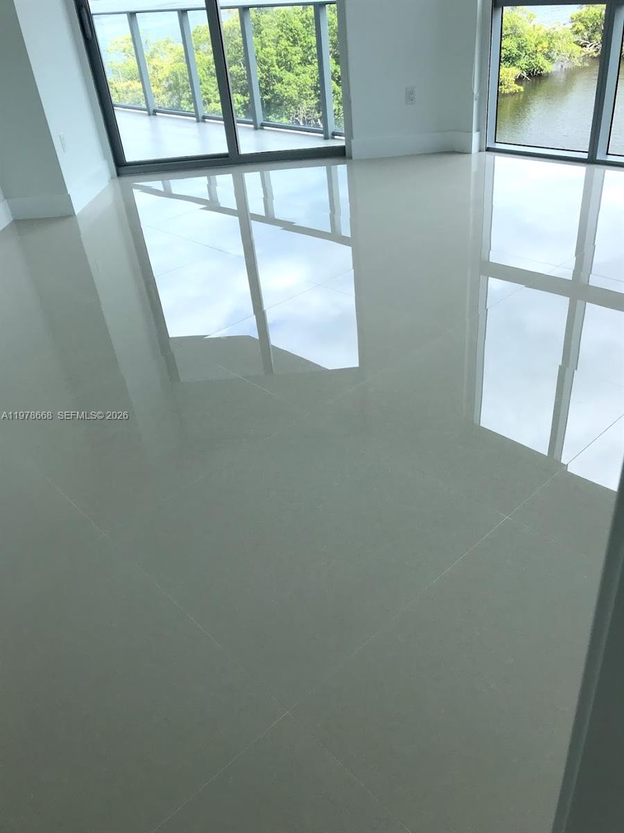 Photo of 17111 Biscayne Blvd #408, North Miami Beach, Florida, 33160 -