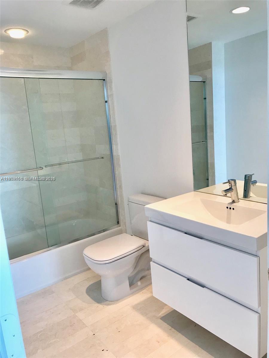 Photo of 17111 Biscayne Blvd #408, North Miami Beach, Florida, 33160 -