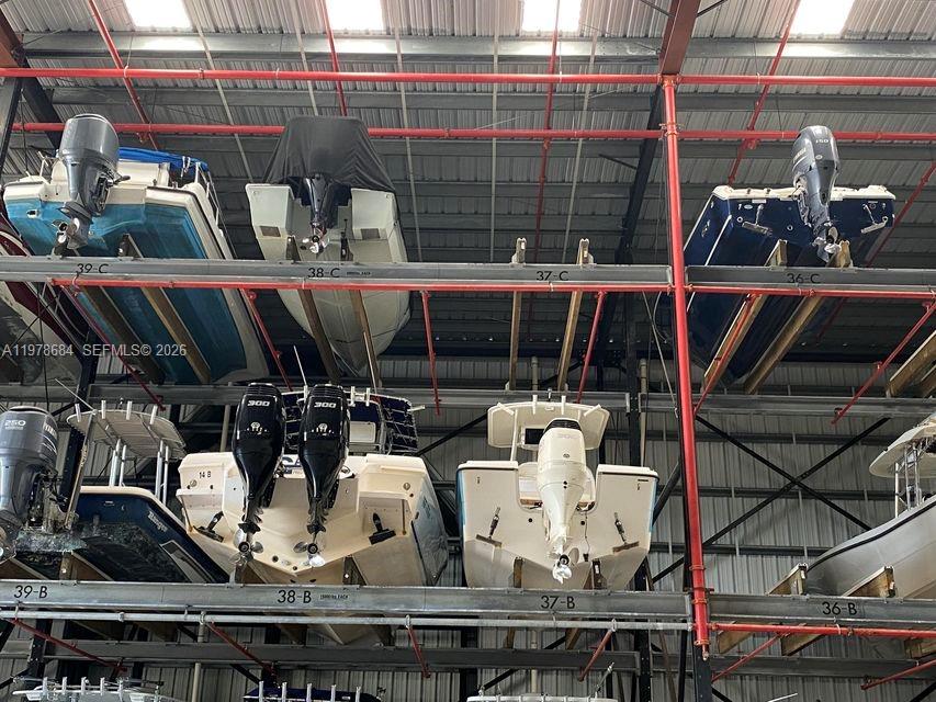 Подробнее / кв.футов $ 2026-03-07 0 Фото