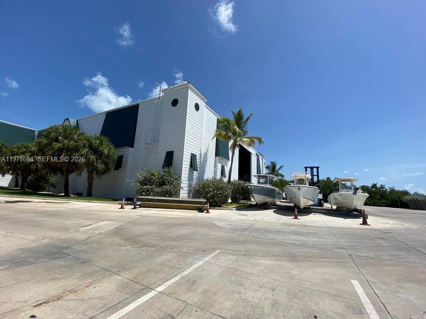 Подробнее / кв.футов $ 2026-03-07 0 Фото