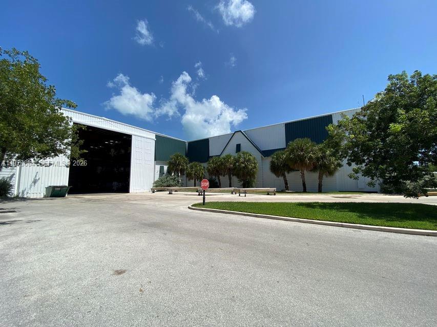 Подробнее / кв.футов $ 2026-03-07 0 Фото