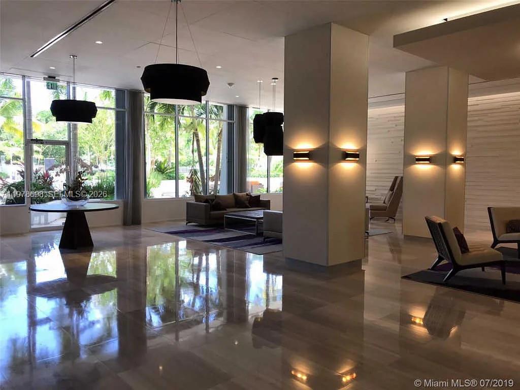 Ver detalles 302 1 / 2 991 sq. ft. $ 2026-03-08 0 foto