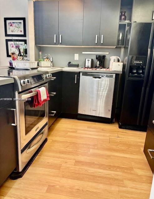 Ver detalles 302 1 / 2 991 sq. ft. $ 2026-03-08 0 foto