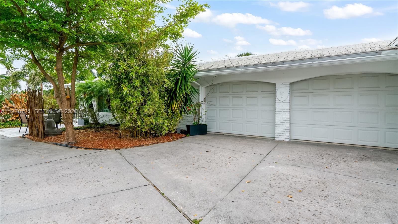 Подробнее / 2377 кв.футов $ 2026-03-10 0 Фото