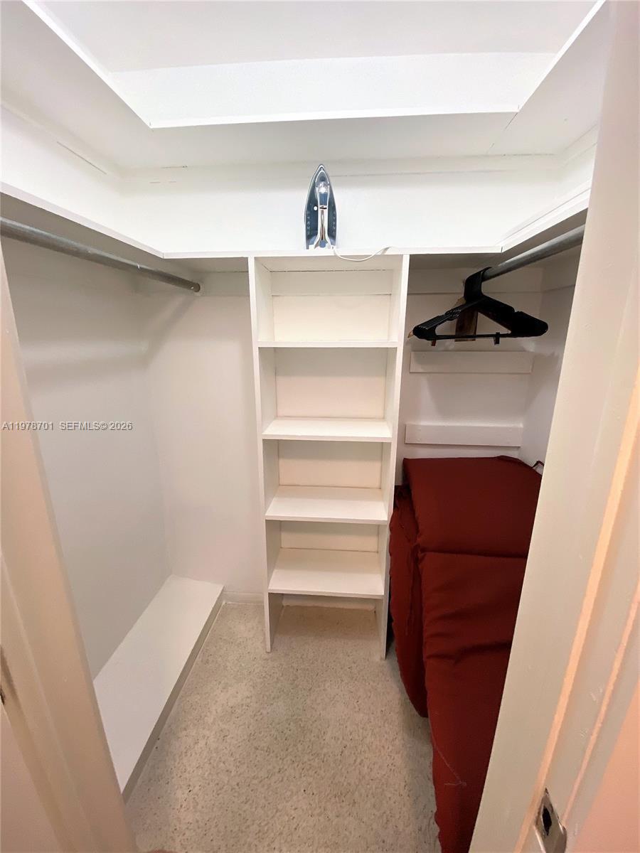 Подробнее / 2377 кв.футов $ 2026-03-10 0 Фото